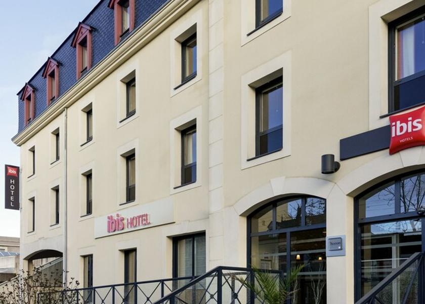 Brittany Vitre Facade