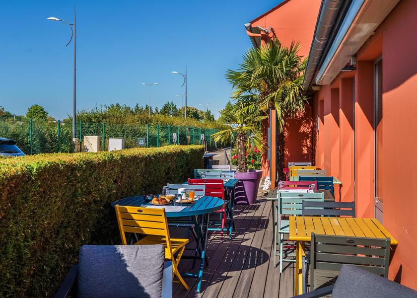 Bourgogne-Franche-Comte Saint-Apollinaire exterior view