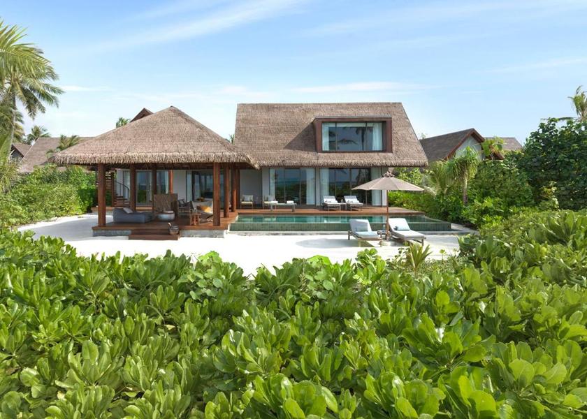 Lhaviyani Atoll Kanuhura Hotel Exterior
