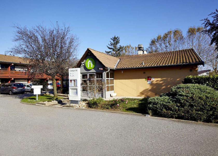 Auvergne-Rhône-Alpes Villefranche-sur-Saône exterior view