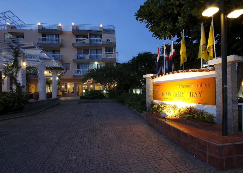 Phuket Province Wichit Front of property - evening/night