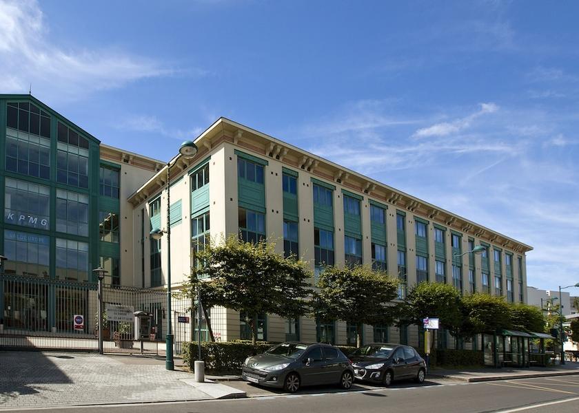 Ile-de-France Serris Exterior Detail