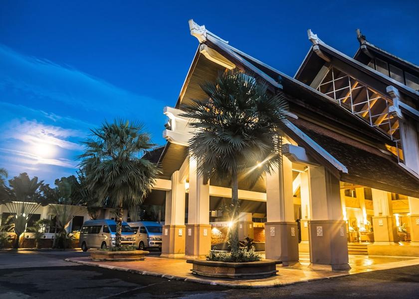 Phuket Province Thep Krasattri Front of property - evening/night