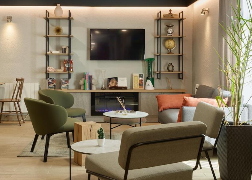 Ile-de-France Les Ulis Lobby