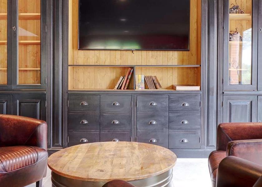 Hauts-de-France Hem interior view