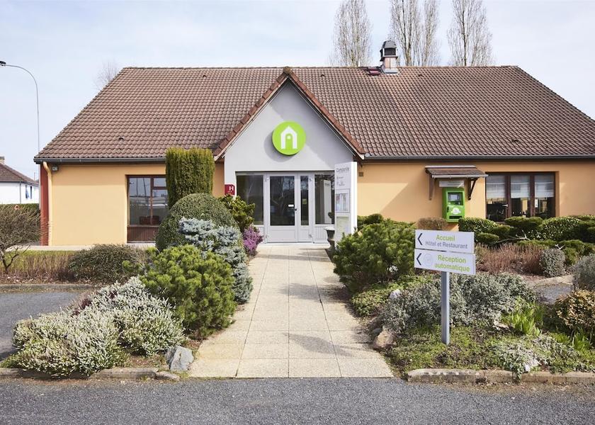 Bourgogne-Franche-Comte Varennes-Vauzelles Facade