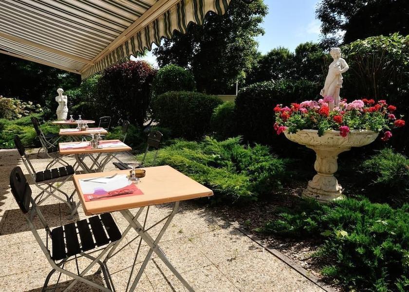 Grand Est Rehainviller Terrace/patio