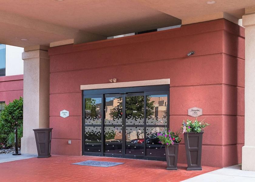 Pennsylvania Warrington Exterior Detail