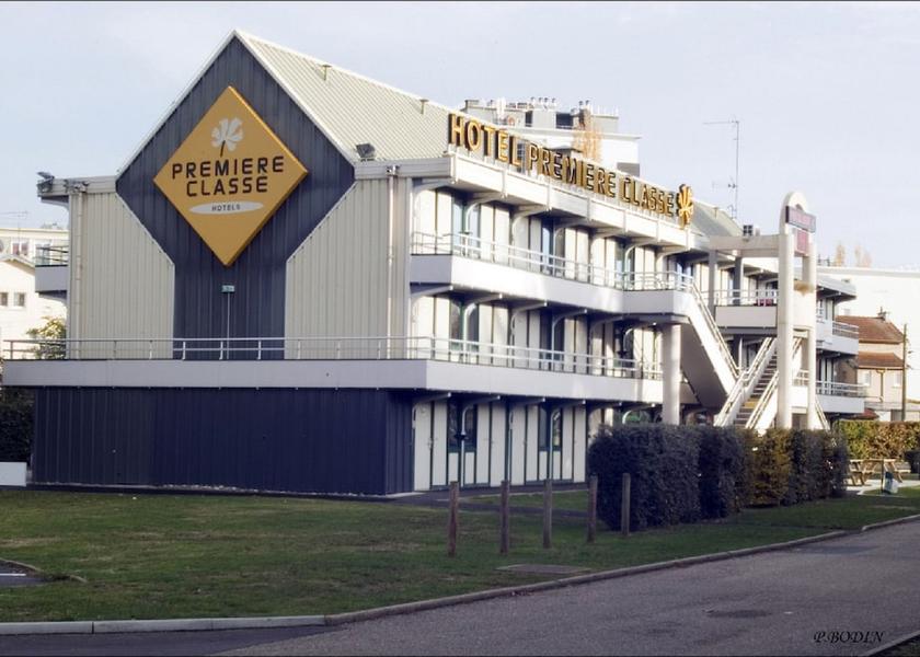 Auvergne-Rhone-Alpes Bellerive-sur-Allier Facade