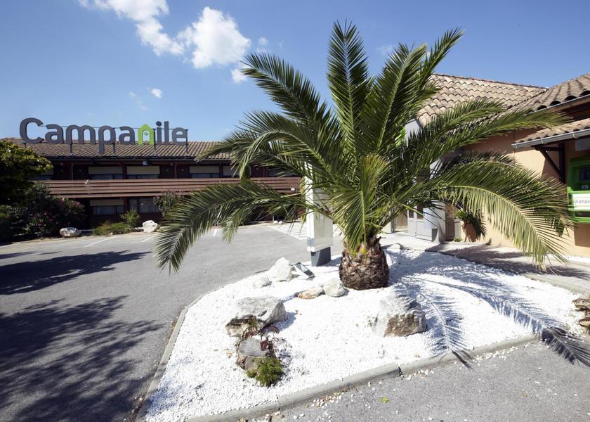 Provence - Alpes - Cote d'Azur La Penne-sur-Huveaune exterior view