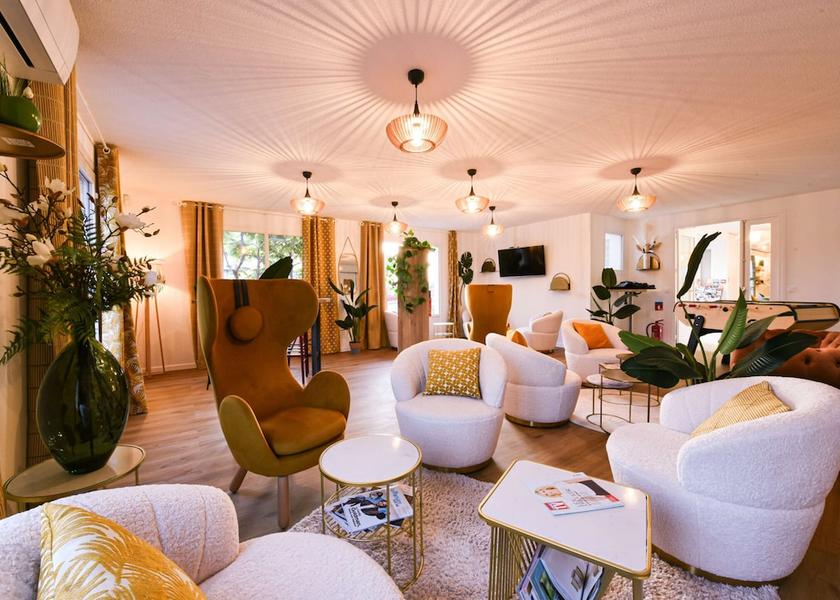 Ile-de-France Villeneuve-Saint-Georges Lobby