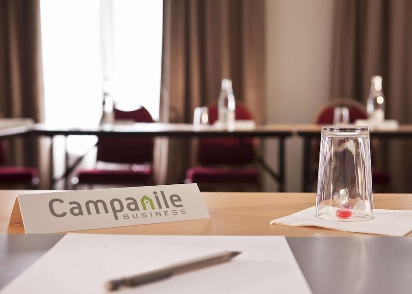 Ile-de-France Epone Meeting Room