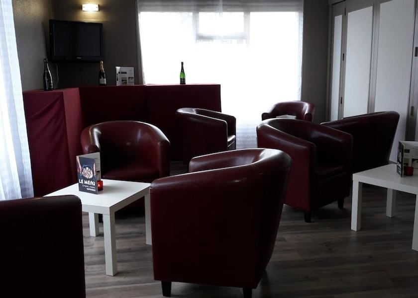 Auvergne-Rhone-Alpes Saint-Victor Lobby