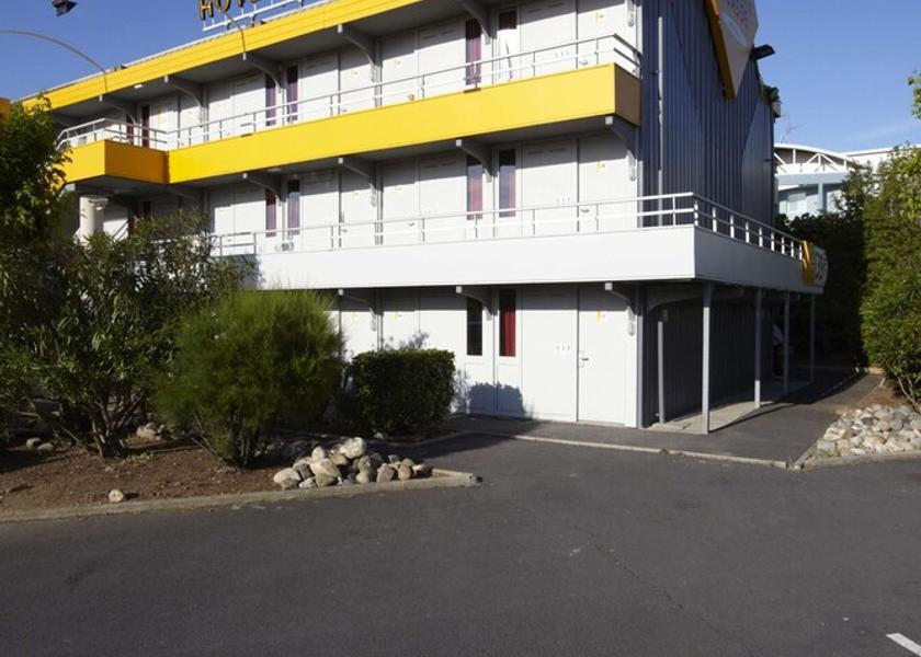 Occitanie Beziers Exterior Detail