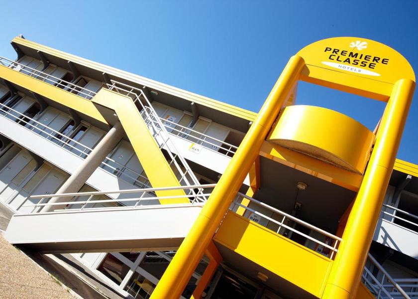 Ile-de-France Plaisir exterior view