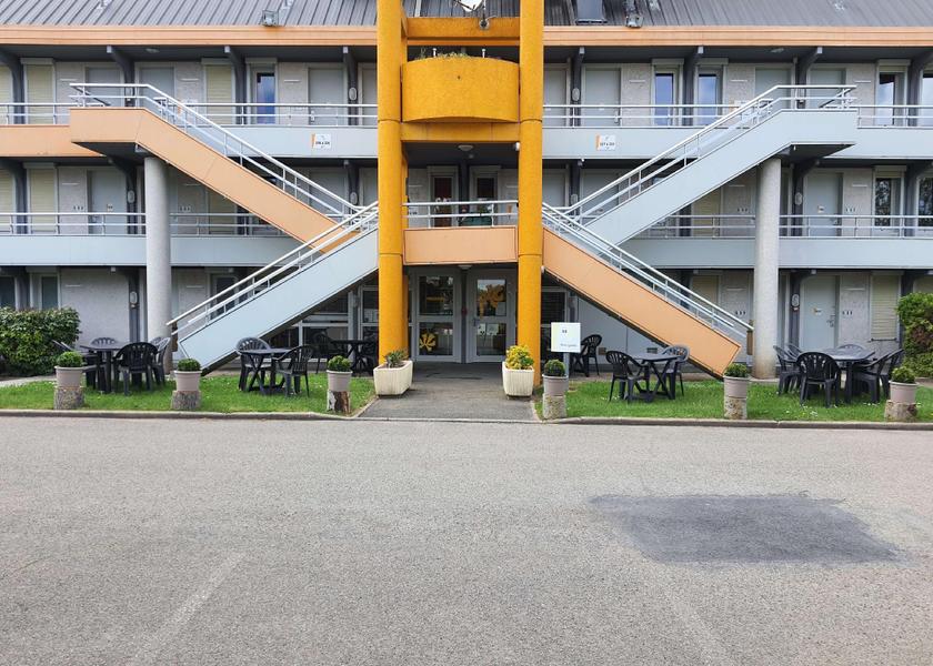 Ile-de-France Plaisir exterior view