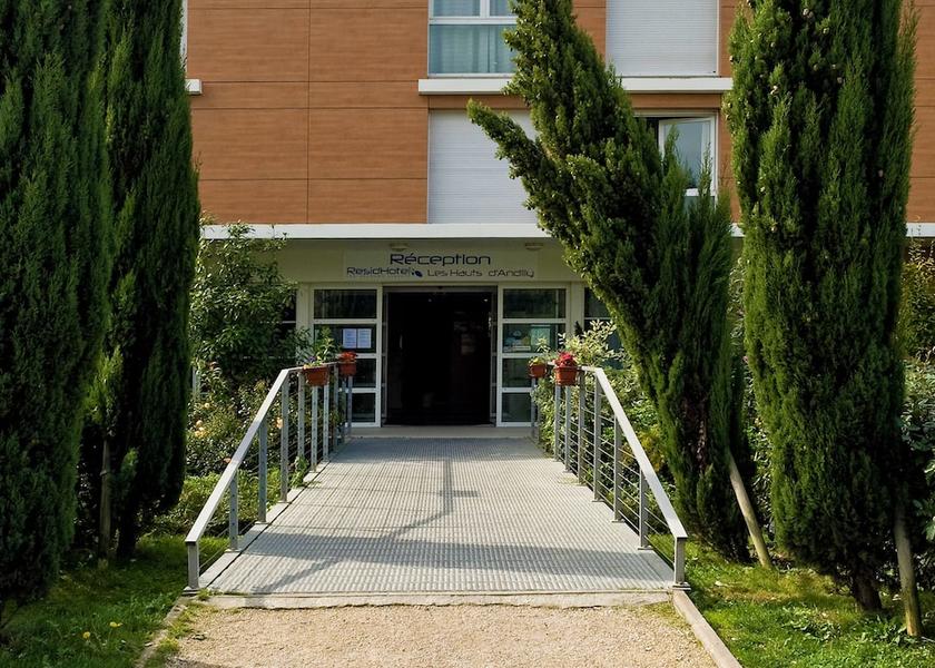 Ile-de-France Andilly Facade