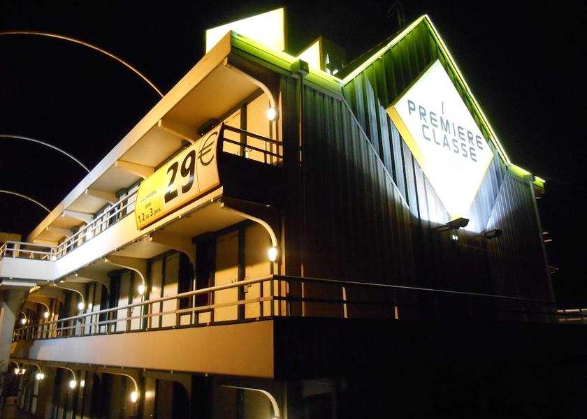 Auvergne-Rhone-Alpes Saint-Victor Exterior Detail