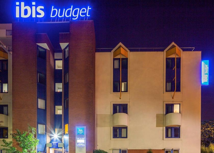 Ile-de-France Noisy-le-Grand Exterior Detail