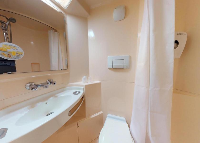Île-de-France Chaumontel Triple Room
