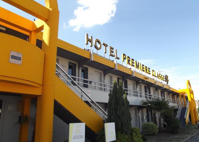 Île-de-France Chaumontel Hotel Exterior