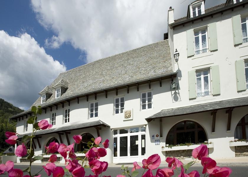 Occitanie Entraygues-sur-Truyere Front of property