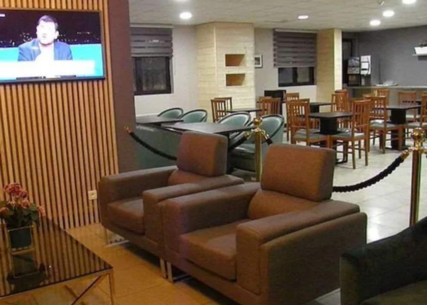 Ile-de-France Creteil Lobby