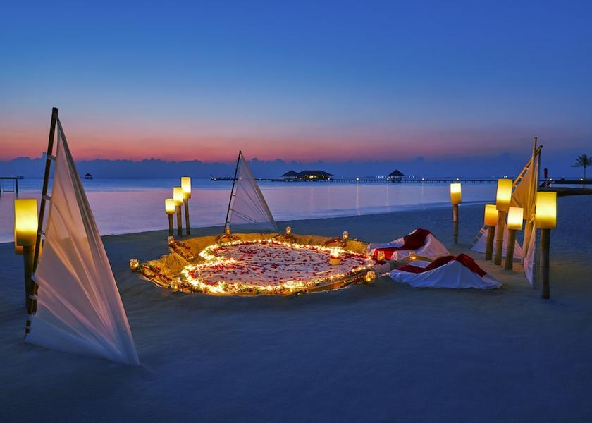 Kaafu Atoll Emboodhu Finolhu Exterior Detail