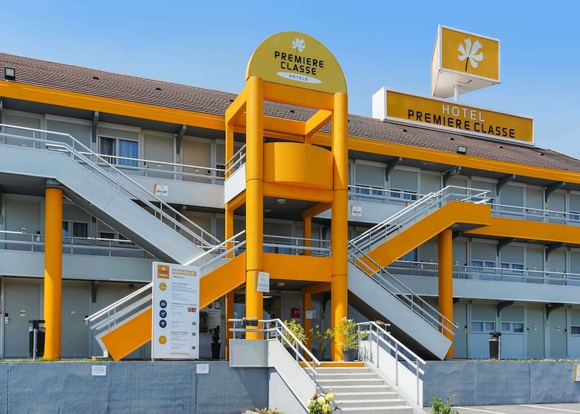 Ile-de-France Villejust Facade