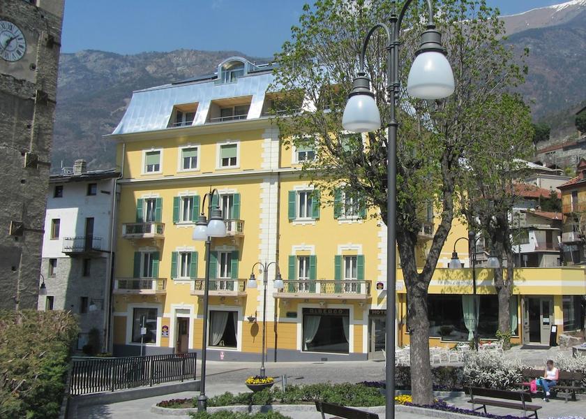 Valle d'Aosta Saint-Vincent Facade
