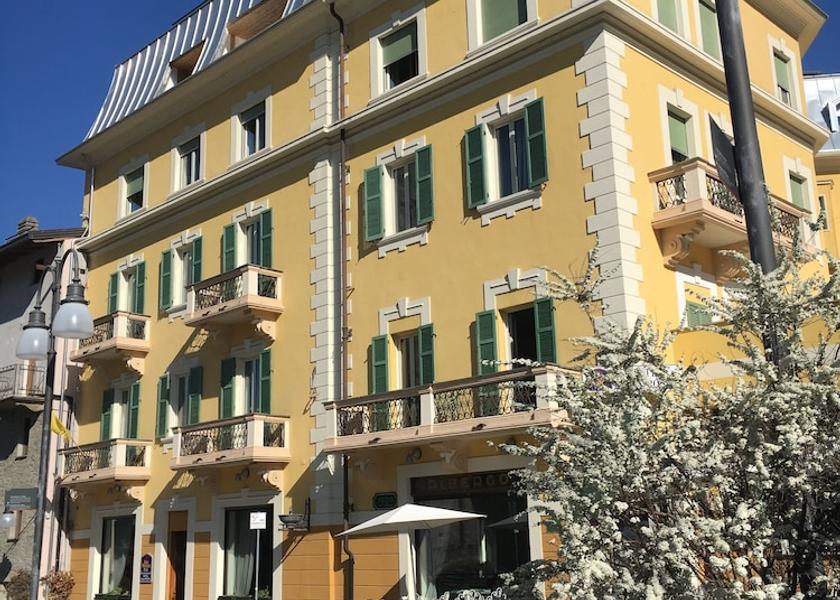 Valle d'Aosta Saint-Vincent Front of property