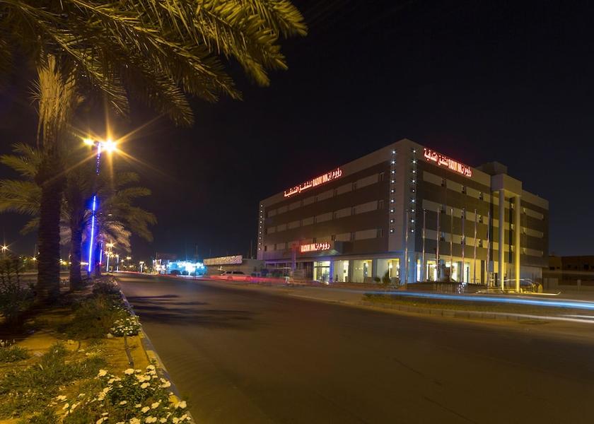 Front of property - evening/night