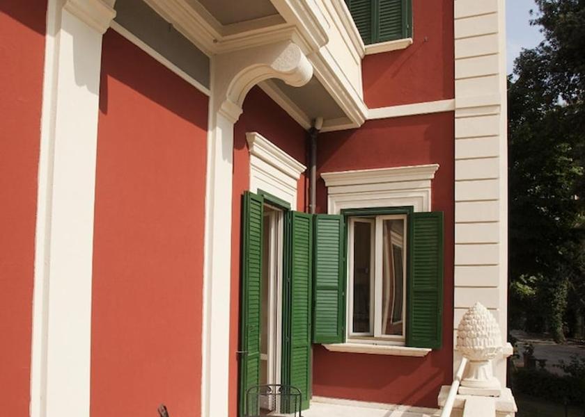 Marche Folignano Balcony