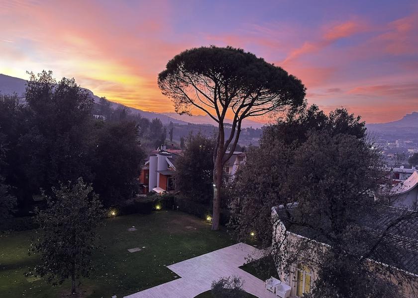 Marche Folignano Exterior Detail