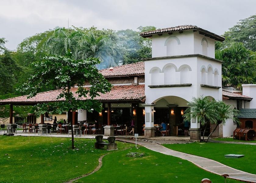 Guanacaste Papagayo Family dining