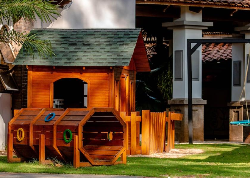 Guanacaste Papagayo Children's Play Area