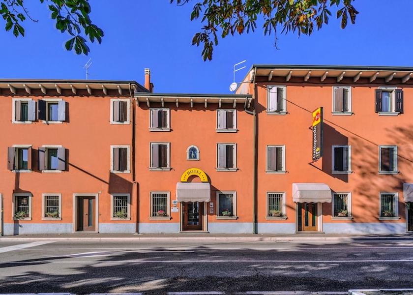Veneto Villafranca di Verona Facade