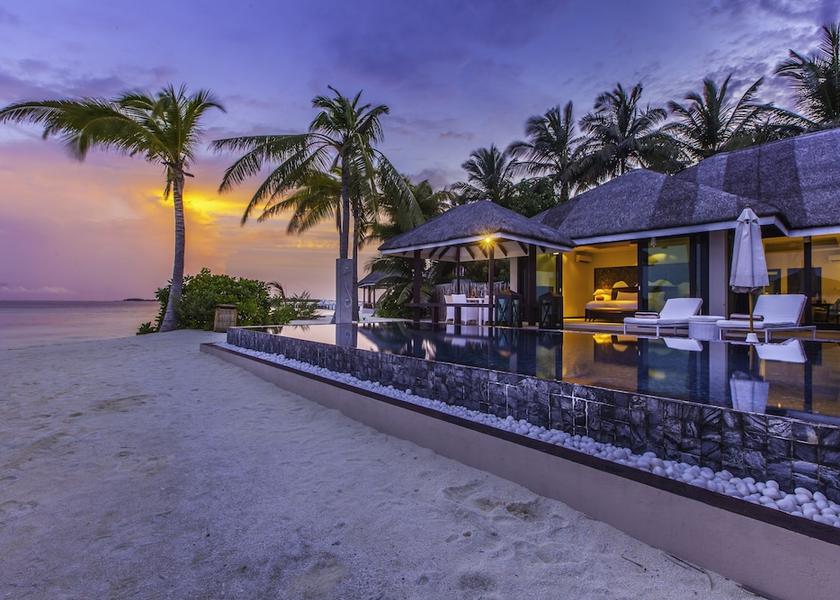 MV Kihaadhuffaru Island Pool