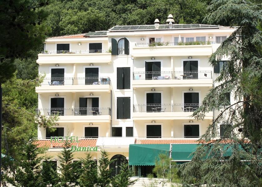  Petrovac Primary image