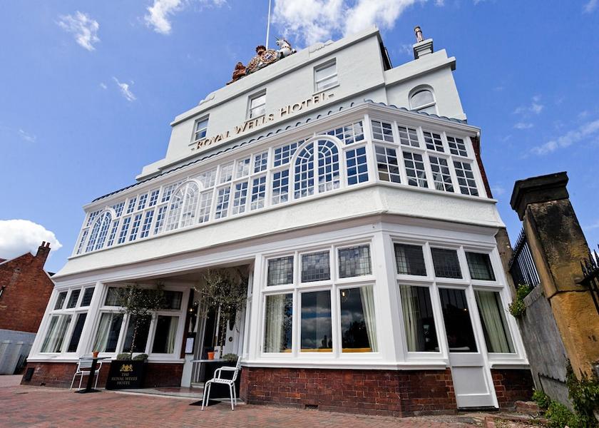 England Royal Tunbridge Wells Exterior Detail