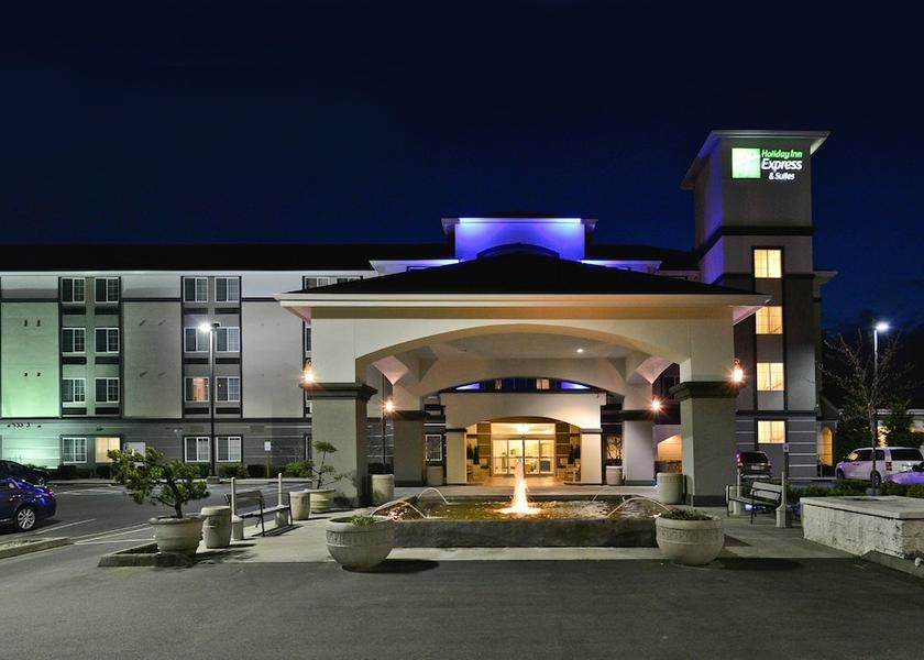 Washington Lakewood Exterior Detail