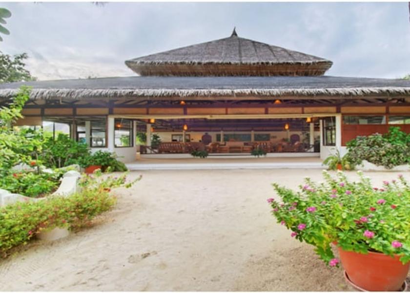 South Ari Atoll Angaga Exterior Detail