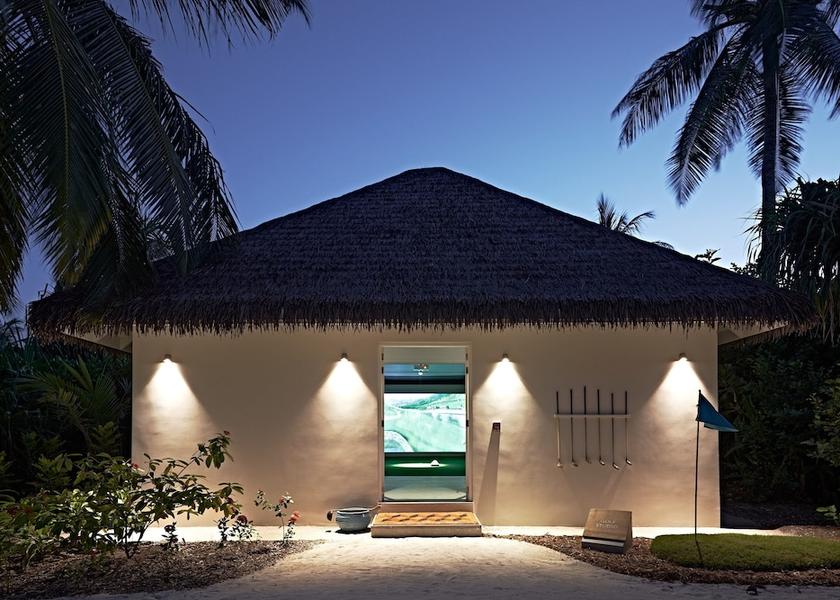 MV Kanifushi Mini-Golf