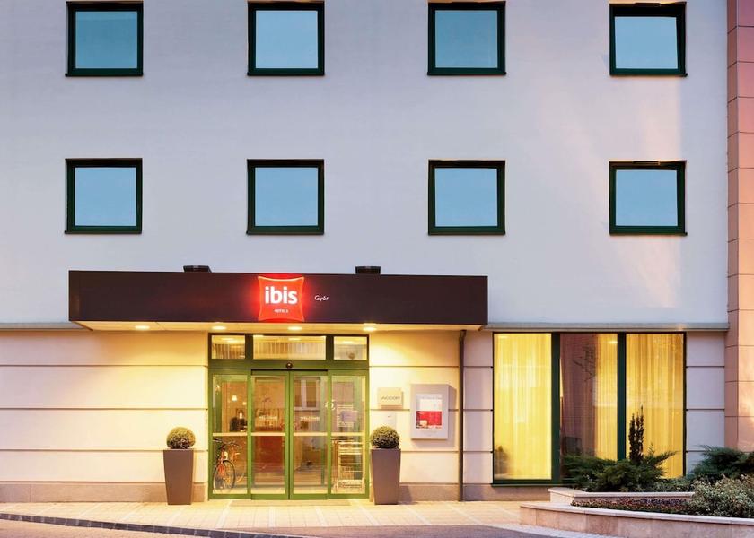  Gyor Exterior Detail