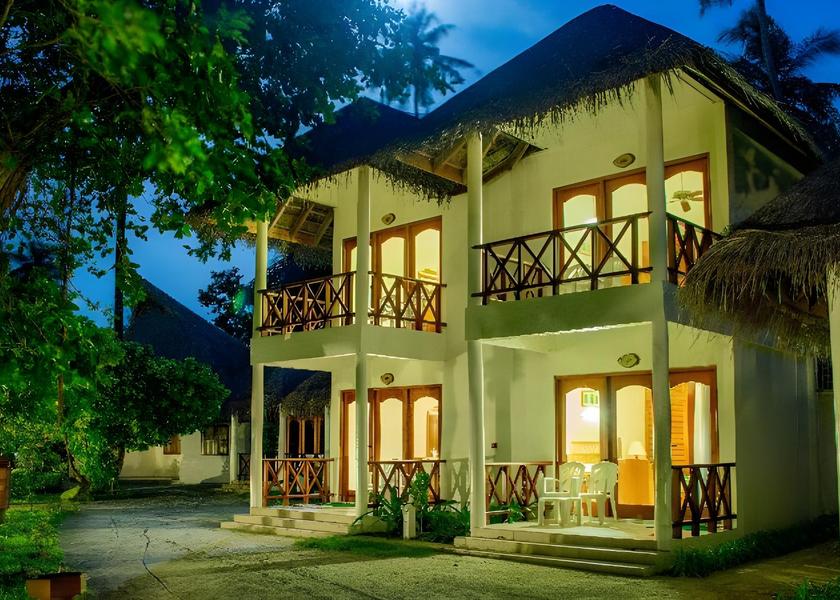 Kaafu Atoll Fihalhohi Island Hotel Exterior