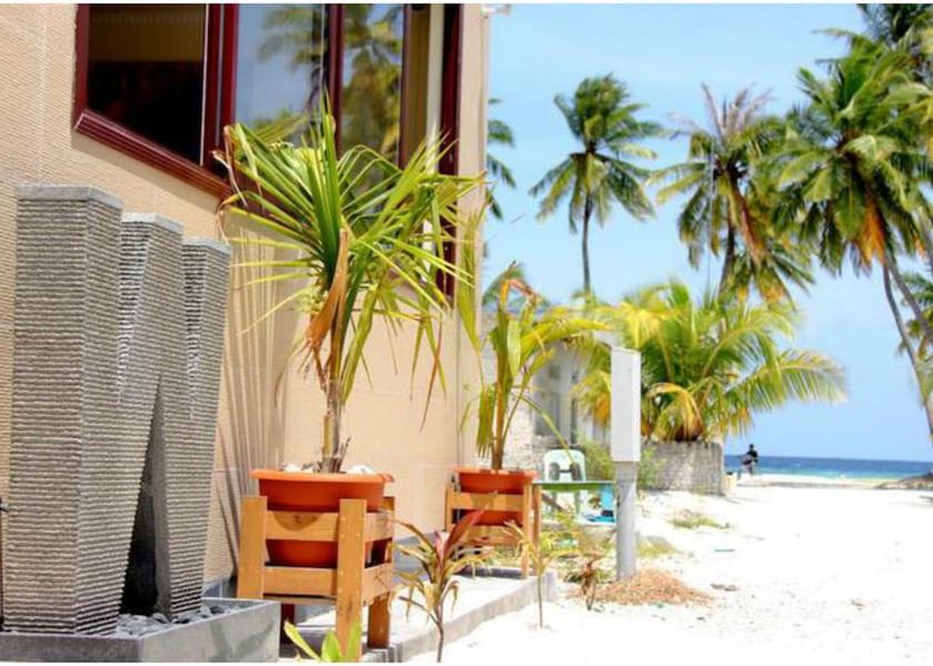 MV Maldives Exterior Detail