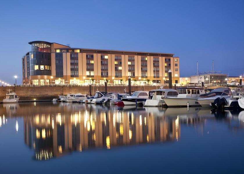  St. Helier Hotel Exterior