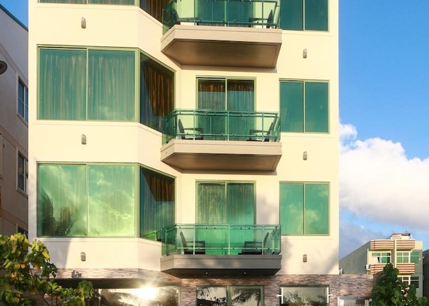 Kaafu Atoll Hulhule Exterior Detail