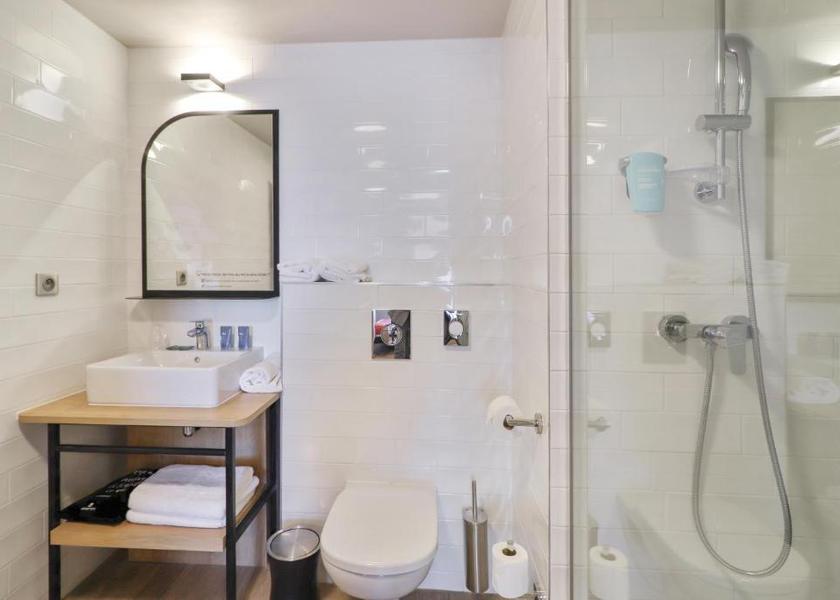 Occitanie Labege Bathroom