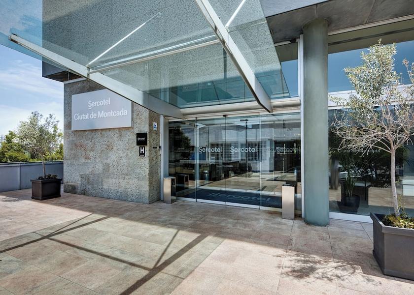 Catalonia Montcada I Reixac Front of property